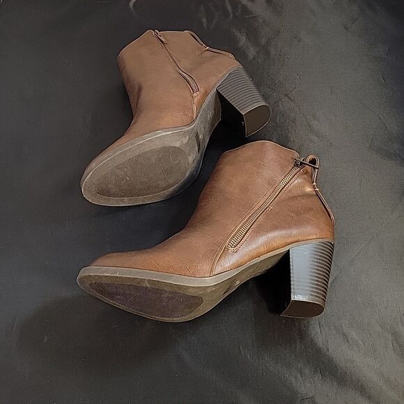 BRAND NEW CHARLOTTE RUSSE TWO SIDE ZIP WOMEN"S ANKLE BOOT - Picture 11 of 14